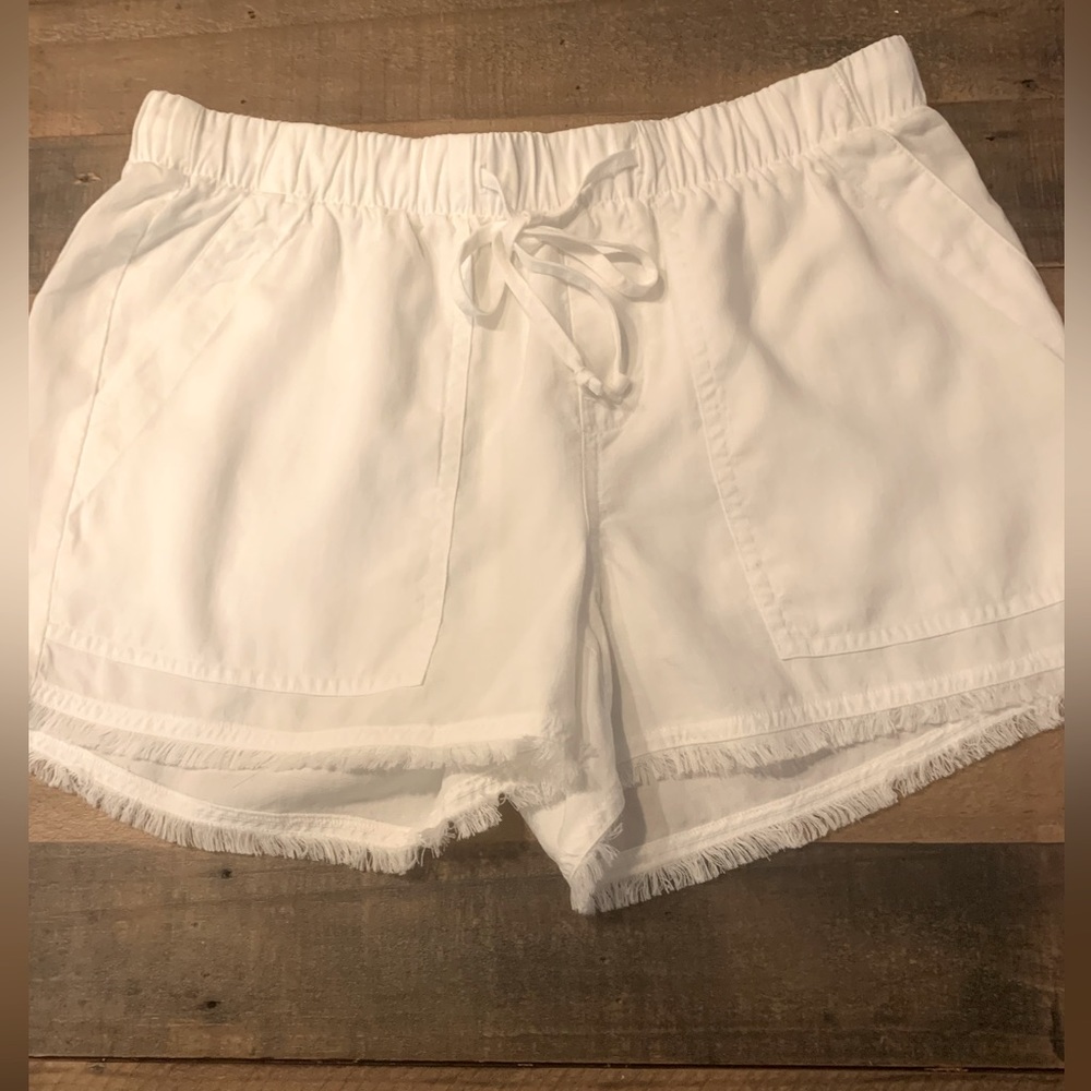 New! Cloth & Stone White fringe shorts